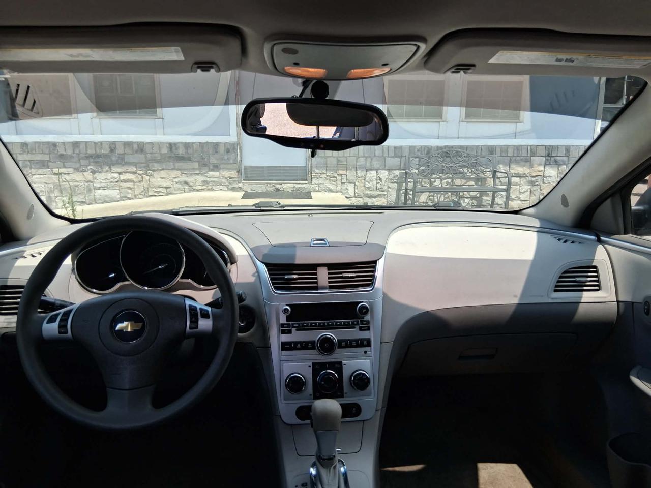 Chevrolet Malibu LS 2012