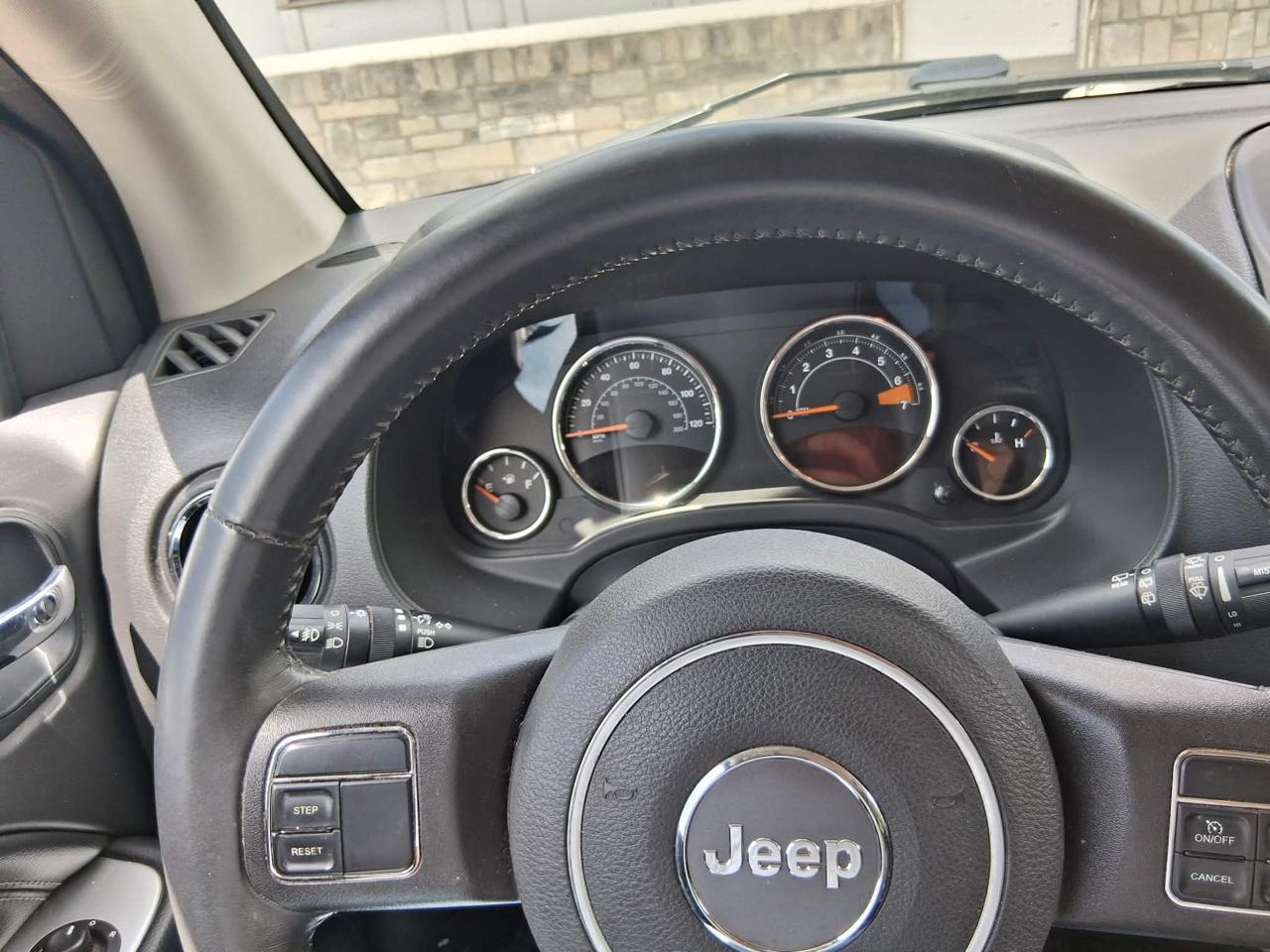 Jeep Compass Latitude FWD 2014