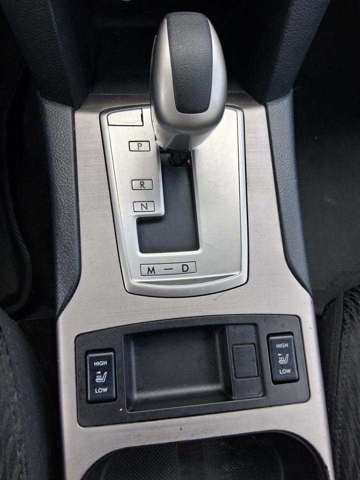 Subaru Outback 2.5i Basic 2012