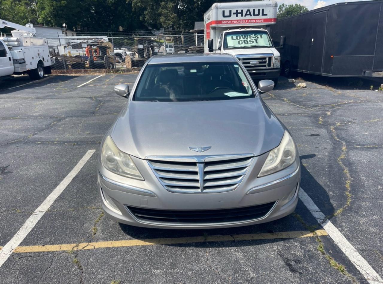 Hyundai Genesis 3.8L 2013