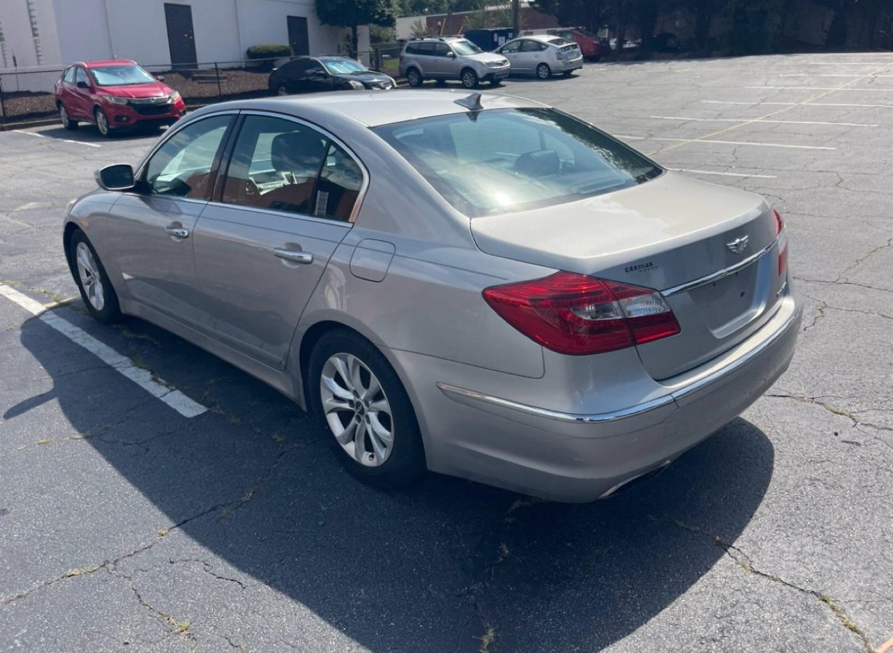 Hyundai Genesis 3.8L 2013