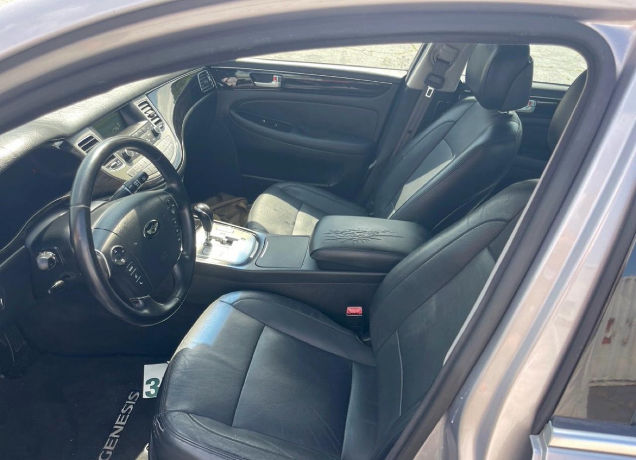 Hyundai Genesis 3.8L 2013