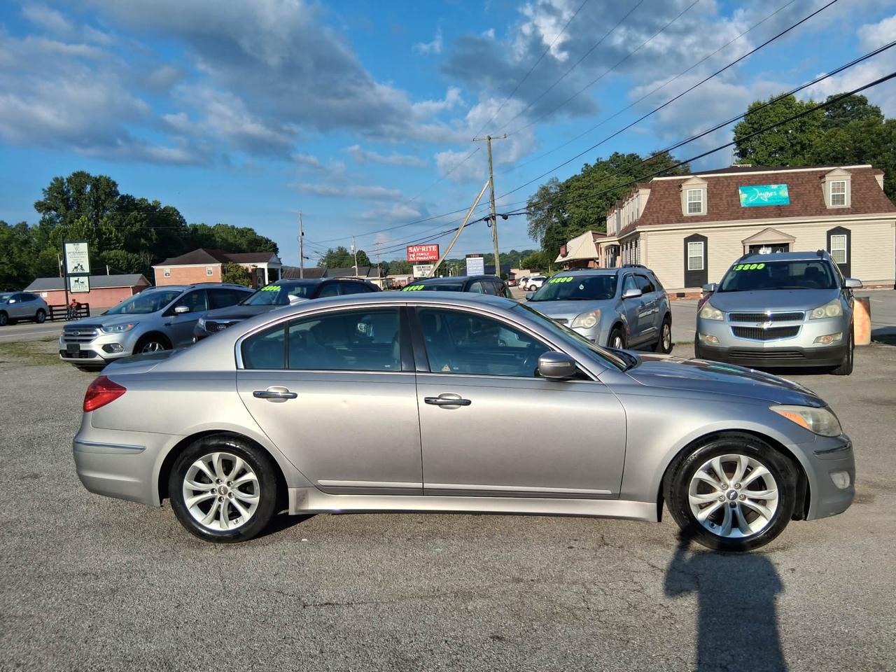 Hyundai Genesis 4dr Sdn V6 3.8L 2013
