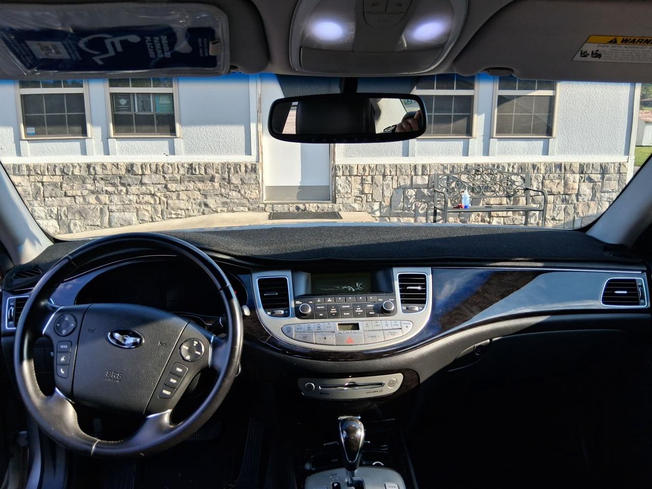 Hyundai Genesis 4dr Sdn V6 3.8L 2013