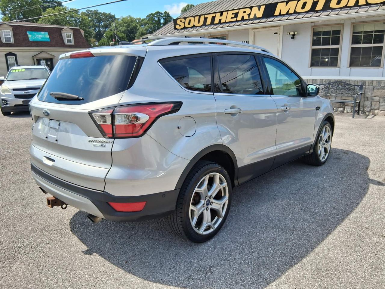 Ford Escape Titanium 4WD 2017