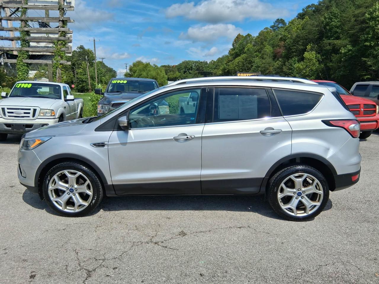 Ford Escape Titanium 4WD 2017