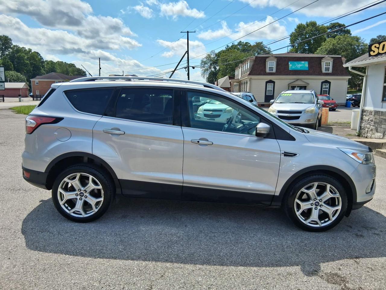 Ford Escape Titanium 4WD 2017