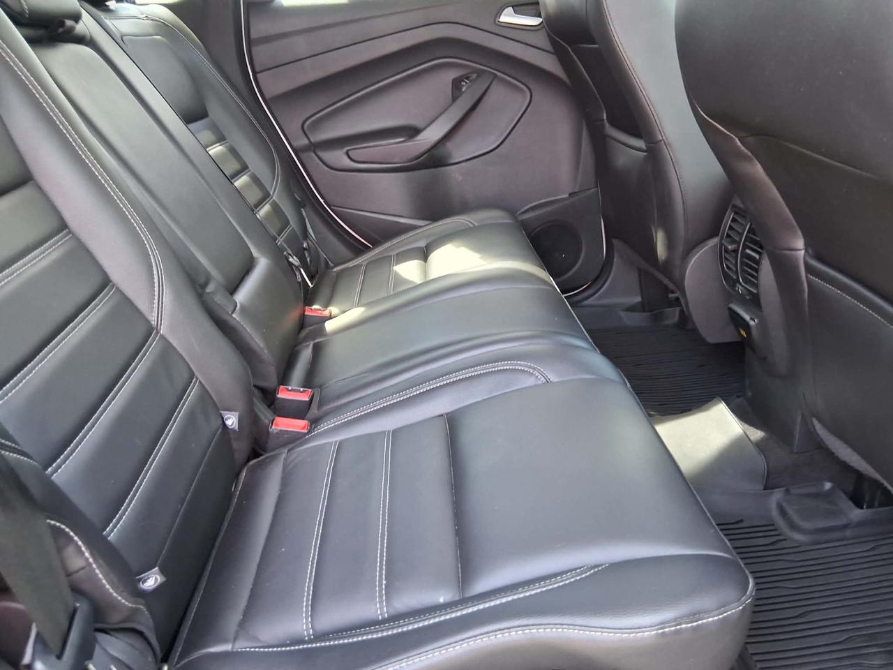 Ford Escape Titanium 4WD 2017