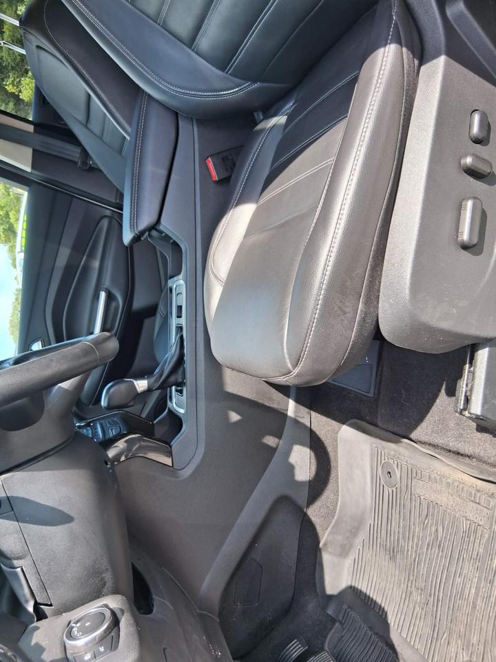 Ford Escape Titanium 4WD 2017