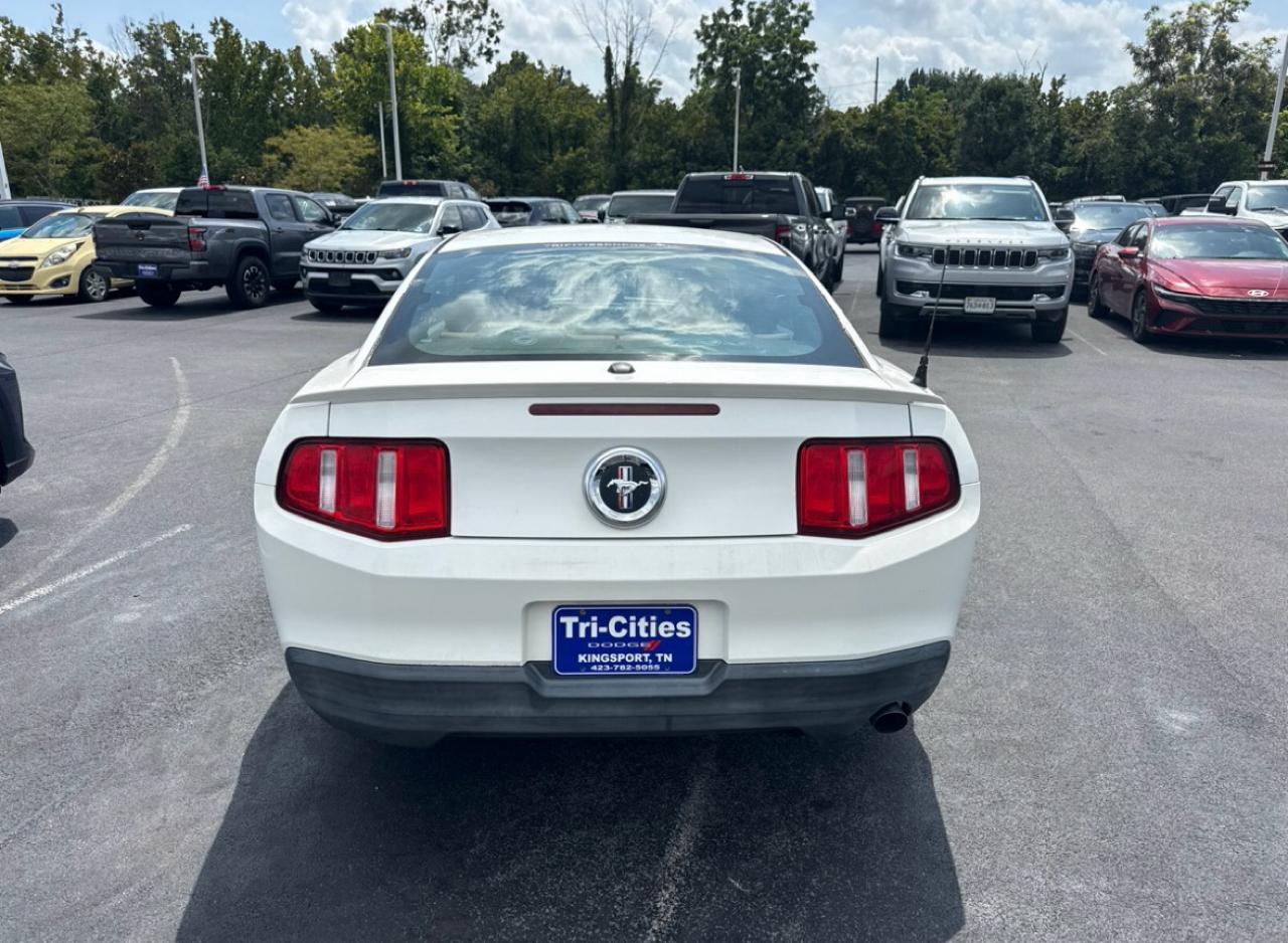 Ford Mustang 2dr Cpe V6 2010