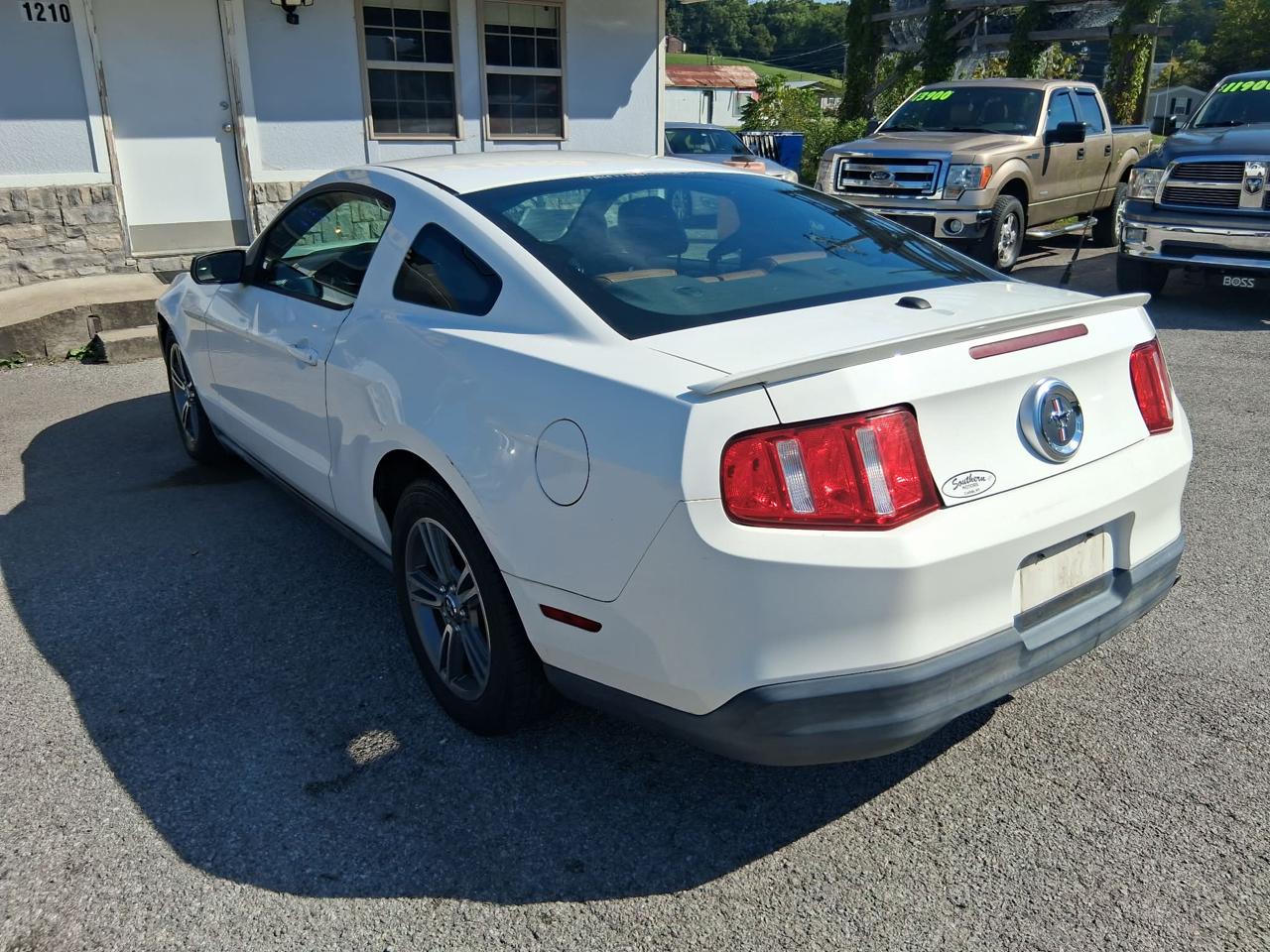 Ford Mustang 2dr Cpe V6 2010