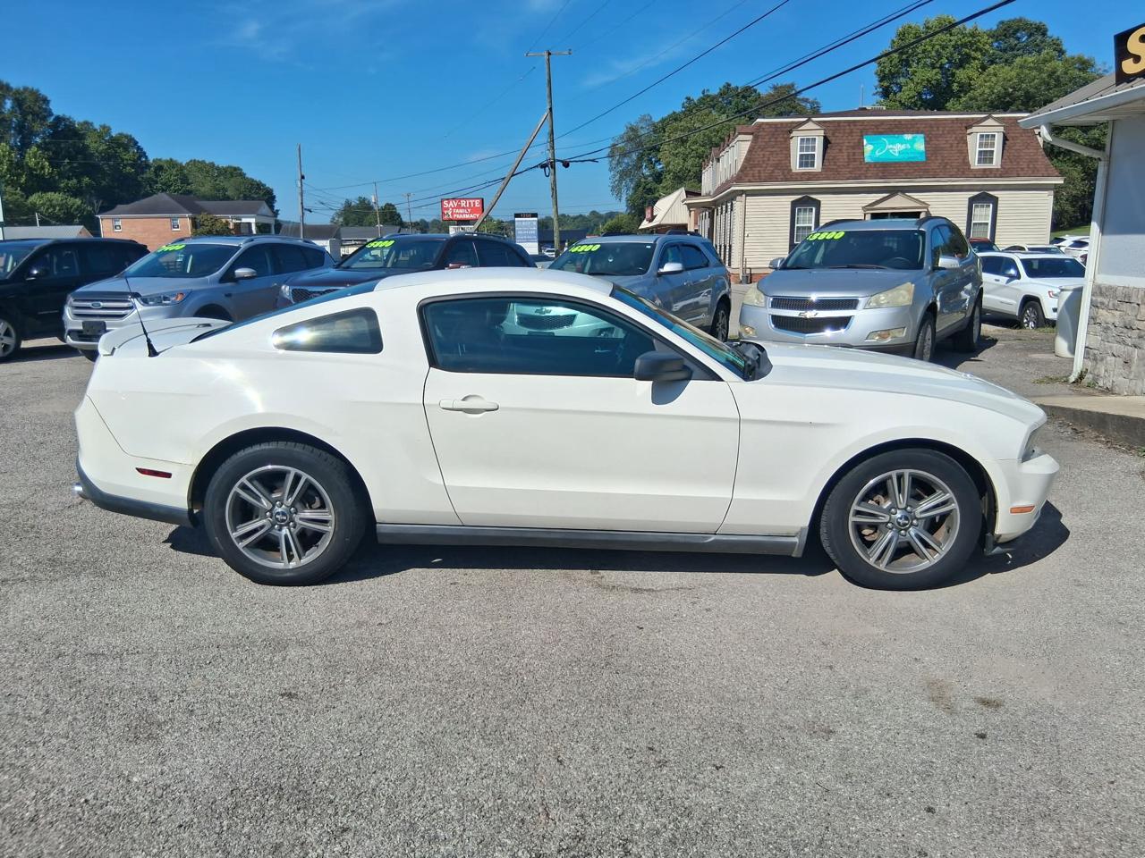 Ford Mustang 2dr Cpe V6 2010