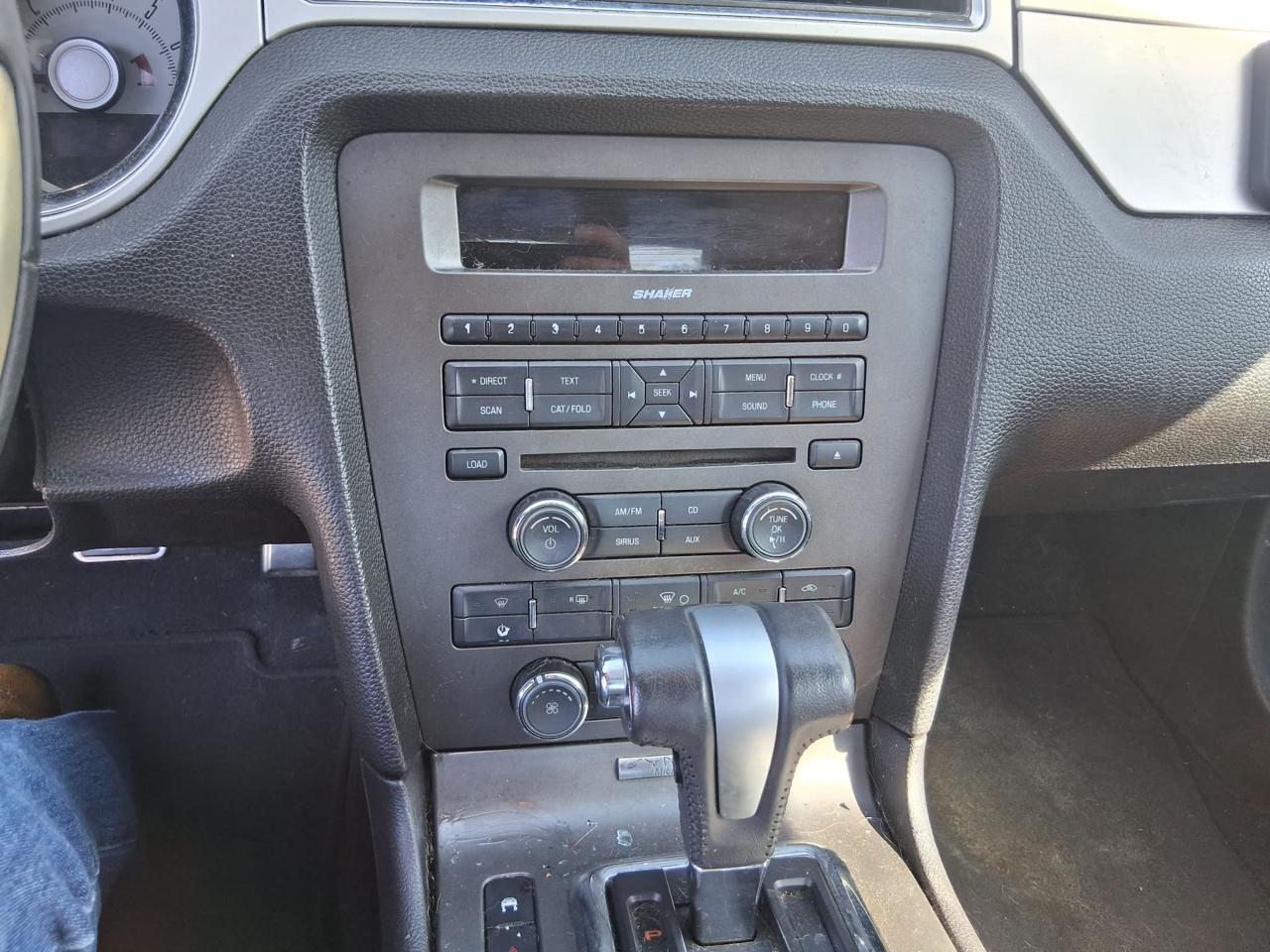 Ford Mustang 2dr Cpe V6 2010
