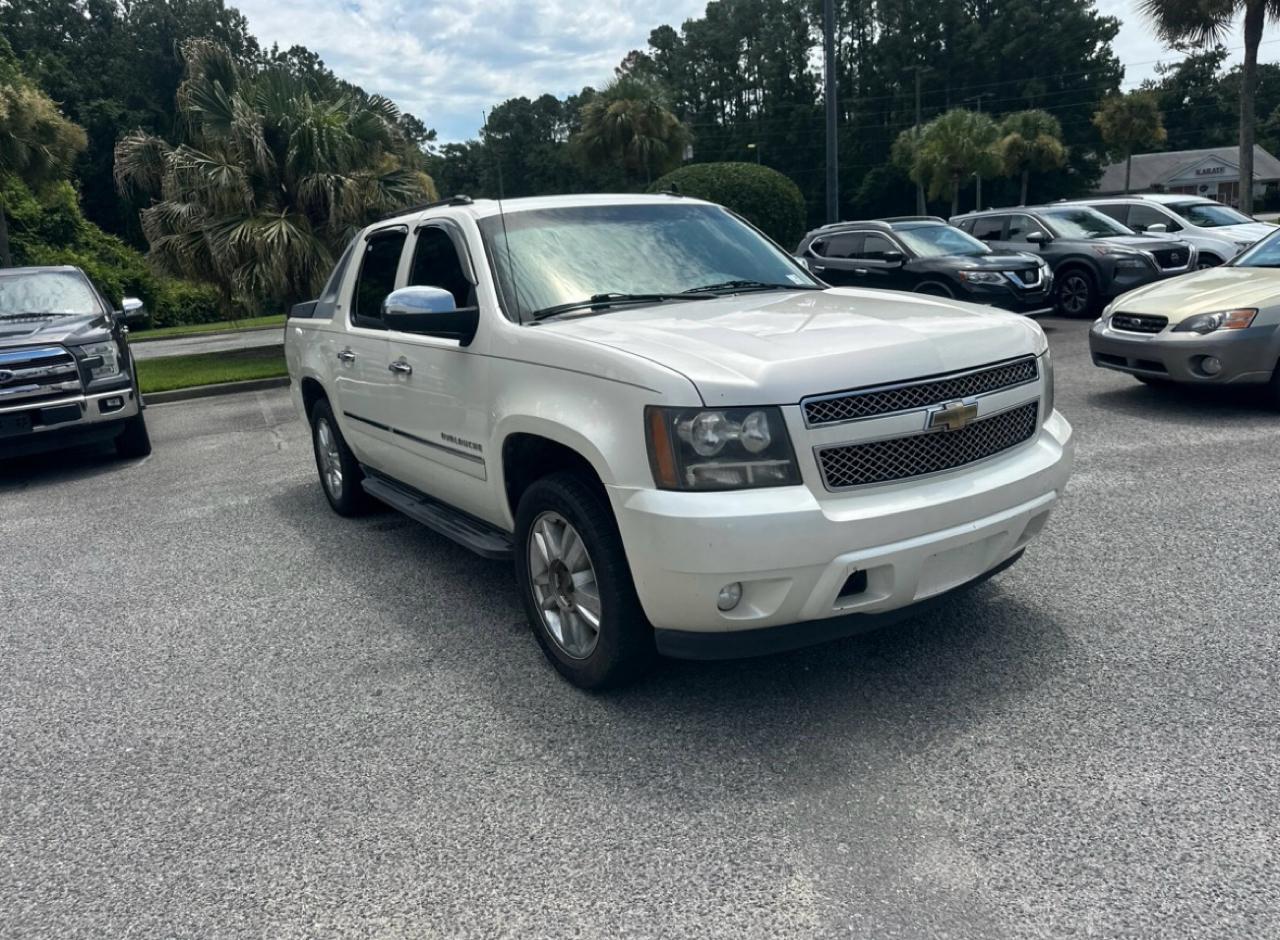 Chevrolet Avalanche LTZ 2WD 2010