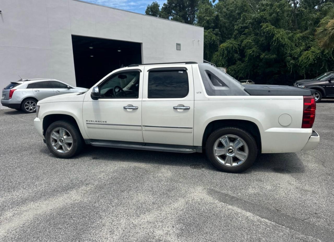 Chevrolet Avalanche LTZ 2WD 2010