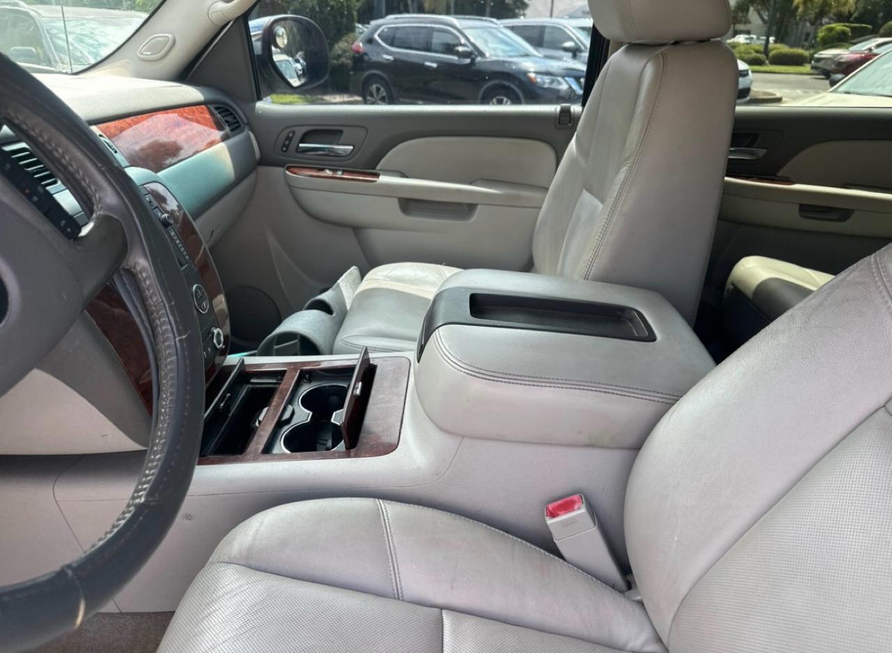 Chevrolet Avalanche LTZ 2WD 2010