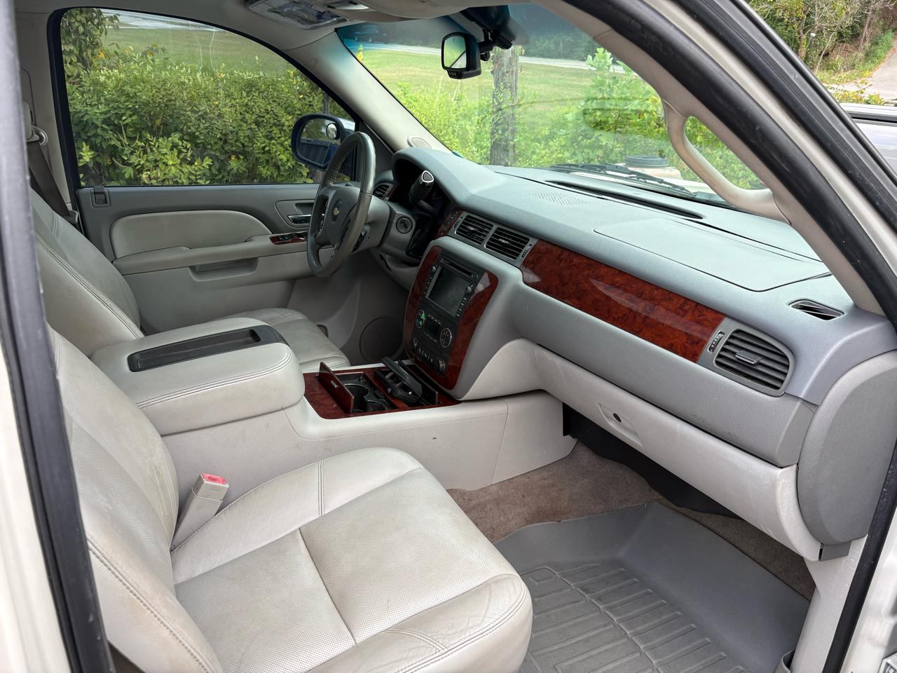 Chevrolet Avalanche LTZ 2WD 2010