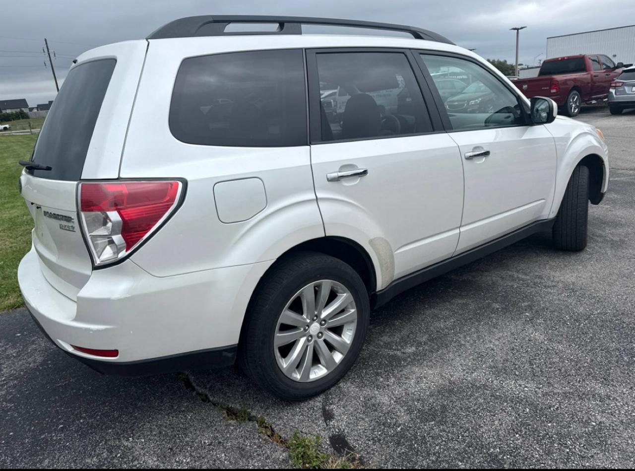 Subaru Forester 2.5 X Premium Package 2011