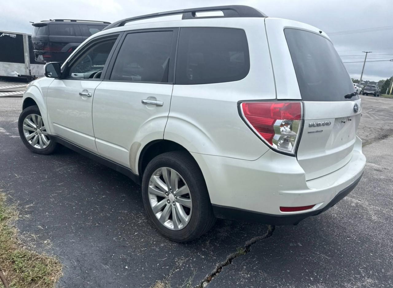 Subaru Forester 2.5 X Premium Package 2011