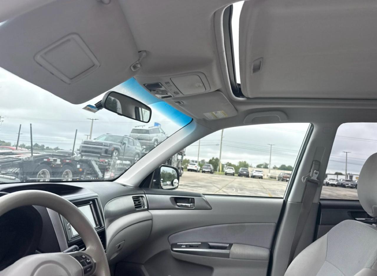 Subaru Forester 2.5 X Premium Package 2011