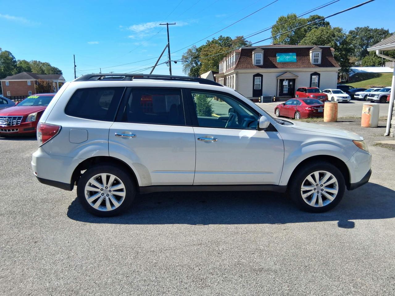 Subaru Forester 2.5 X Premium Package 2011