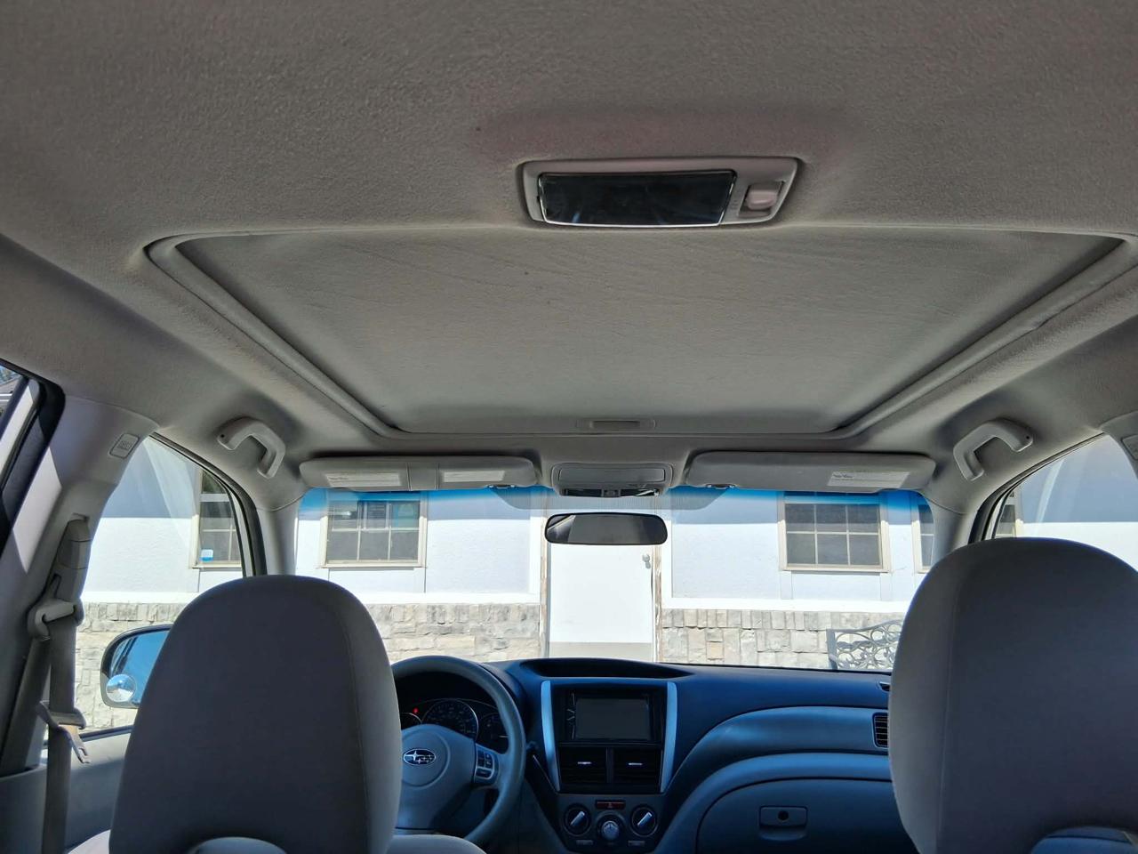 Subaru Forester 2.5 X Premium Package 2011
