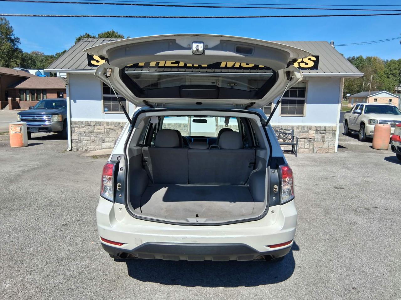 Subaru Forester 2.5 X Premium Package 2011