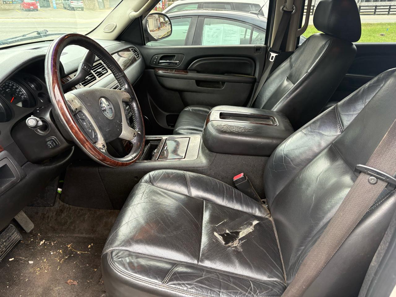 GMC Yukon Denali AWD 2010