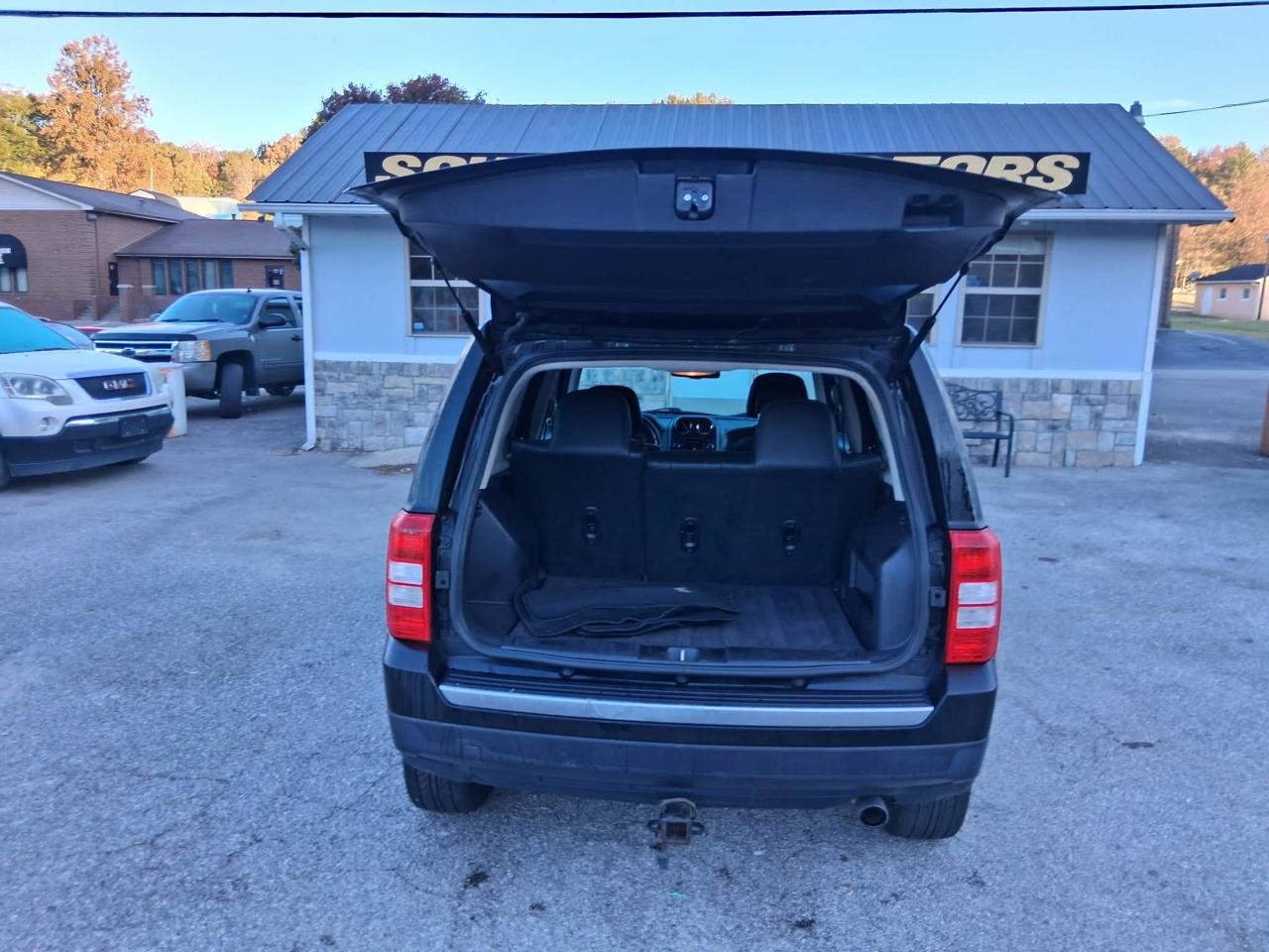 Jeep Patriot Latitude 2WD 2016