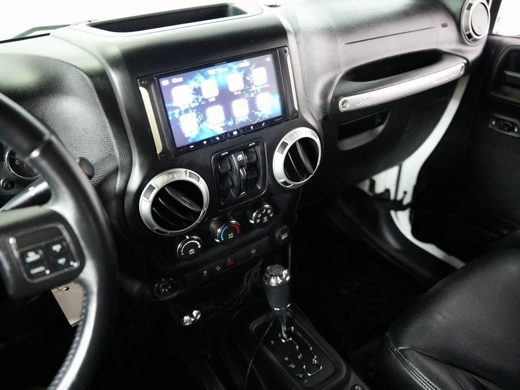 Jeep Wrangler Unlimited 4WD 4dr Sahara 2015