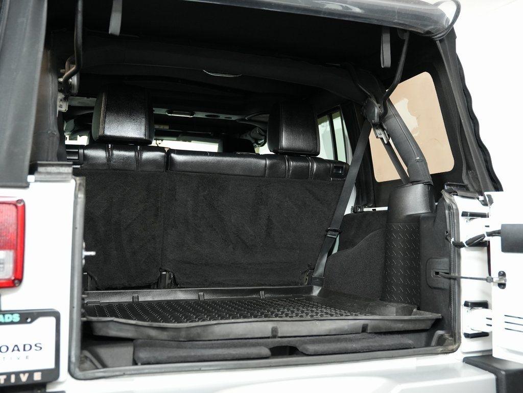 Jeep Wrangler Unlimited 4WD 4dr Sahara 2015