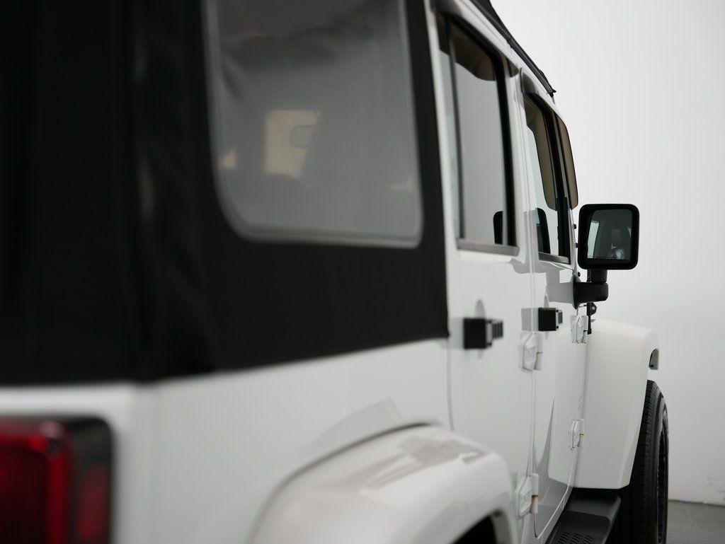 Jeep Wrangler Unlimited 4WD 4dr Sahara 2015