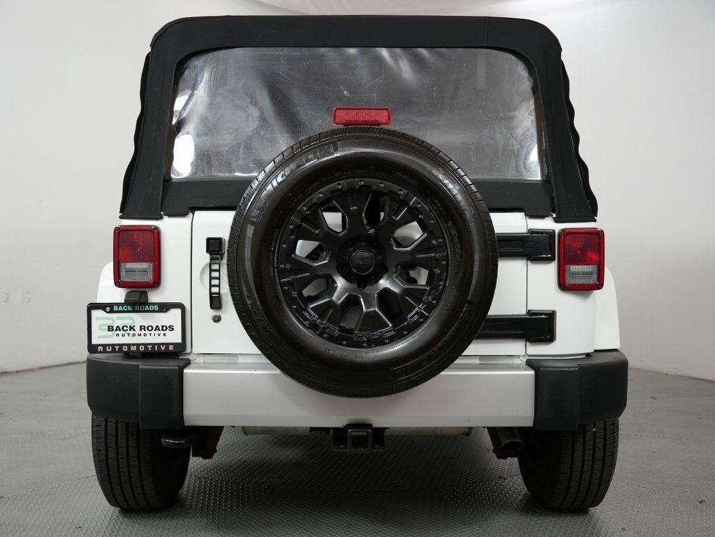 Jeep Wrangler Unlimited 4WD 4dr Sahara 2015