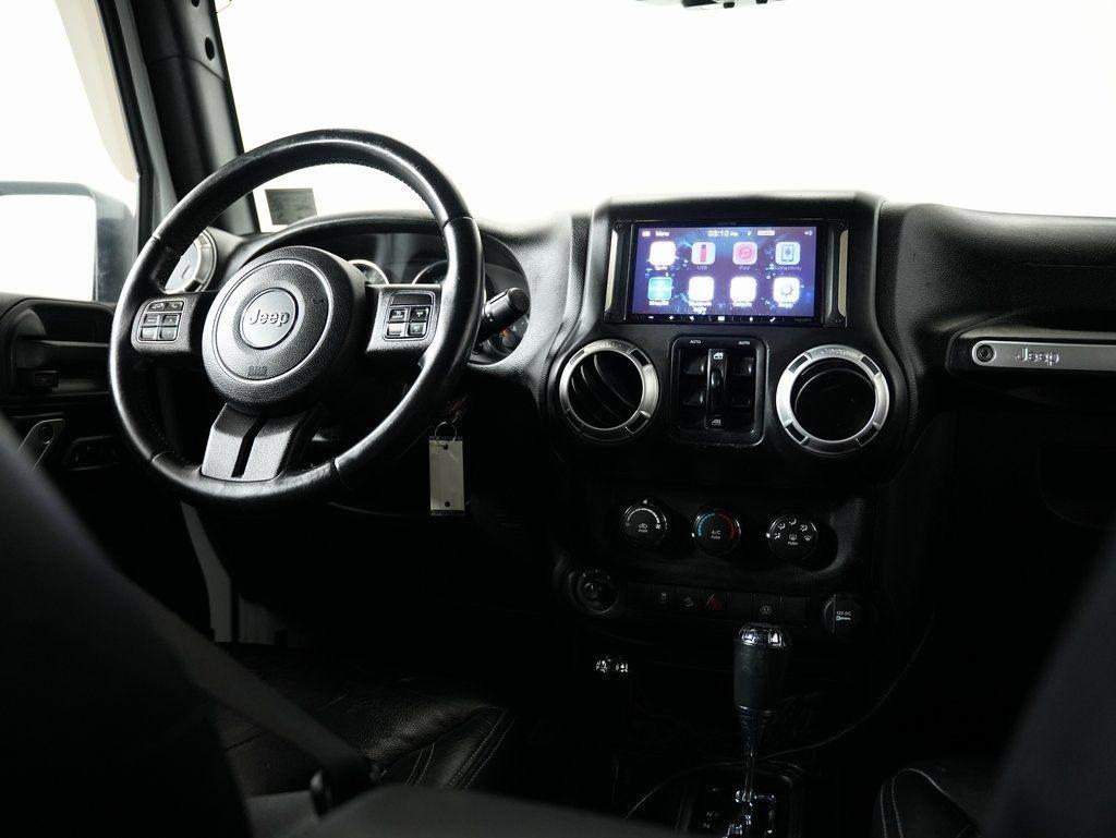 Jeep Wrangler Unlimited 4WD 4dr Sahara 2015