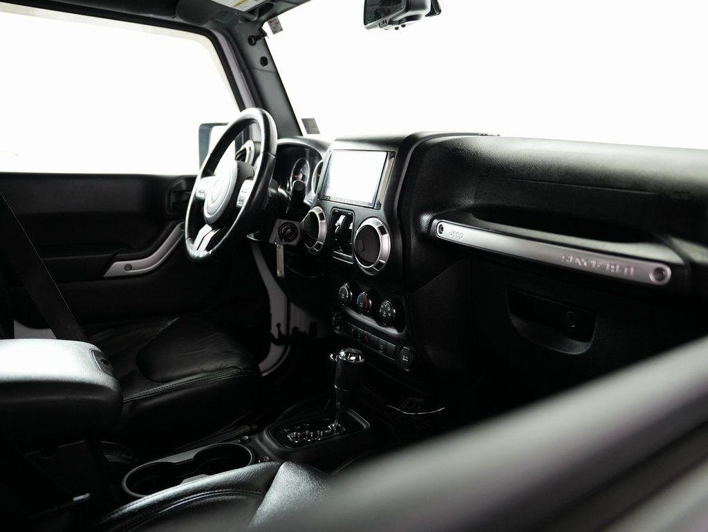 Jeep Wrangler Unlimited 4WD 4dr Sahara 2015