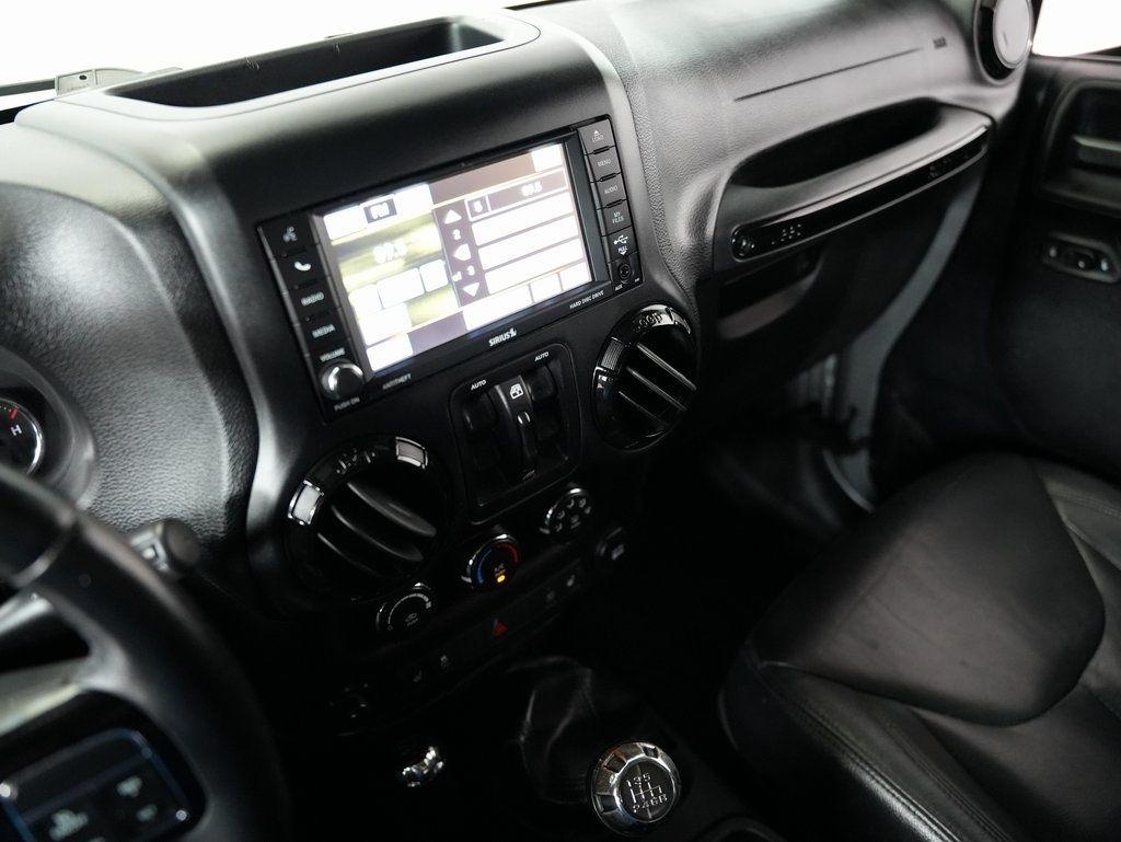 Jeep Wrangler Unlimited 4WD 4dr Altitude 2015