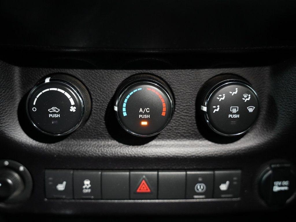 Jeep Wrangler Unlimited 4WD 4dr Altitude 2015