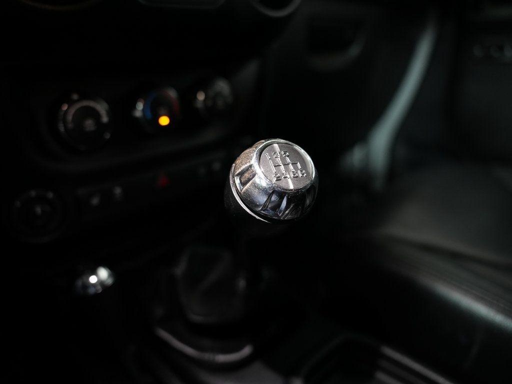 Jeep Wrangler Unlimited 4WD 4dr Altitude 2015