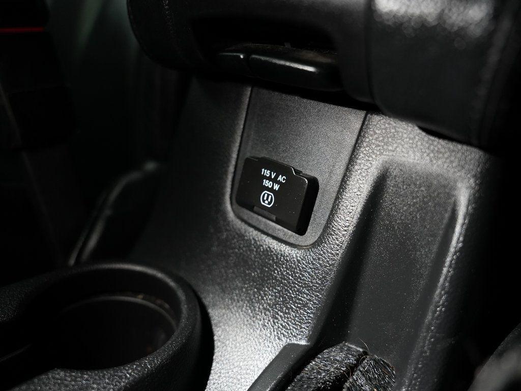 Jeep Wrangler Unlimited 4WD 4dr Altitude 2015