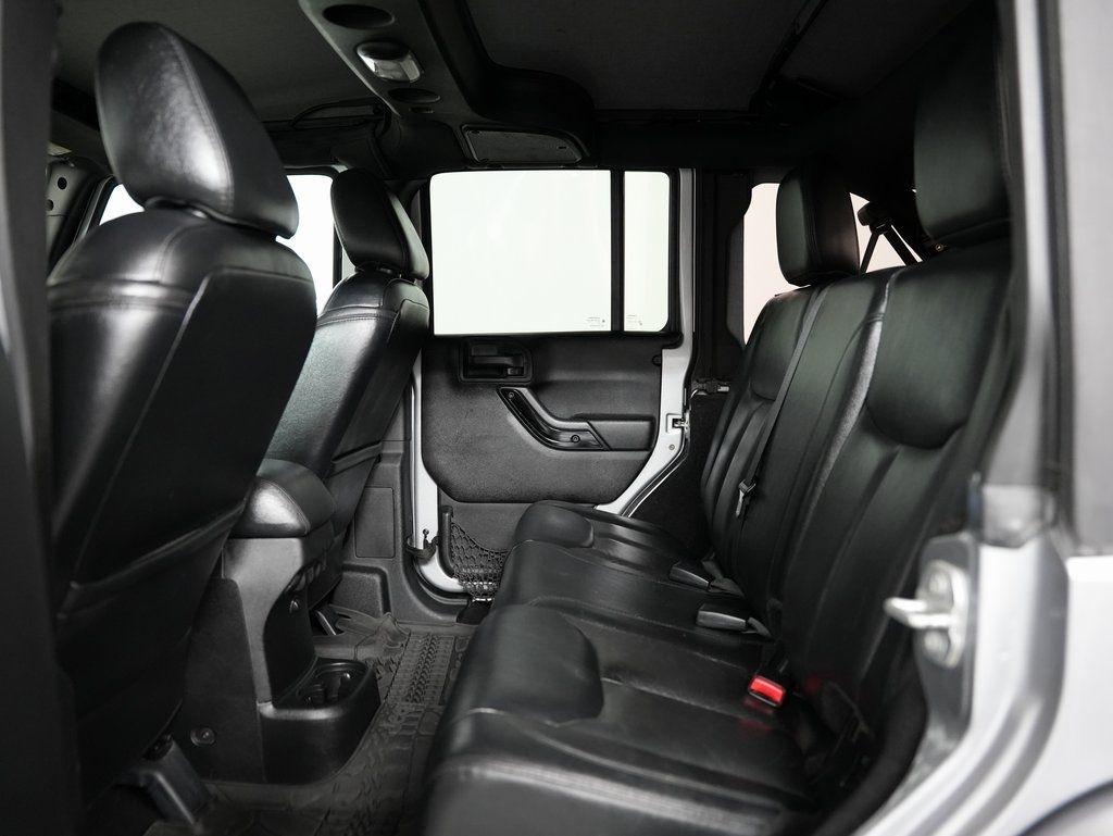 Jeep Wrangler Unlimited 4WD 4dr Altitude 2015