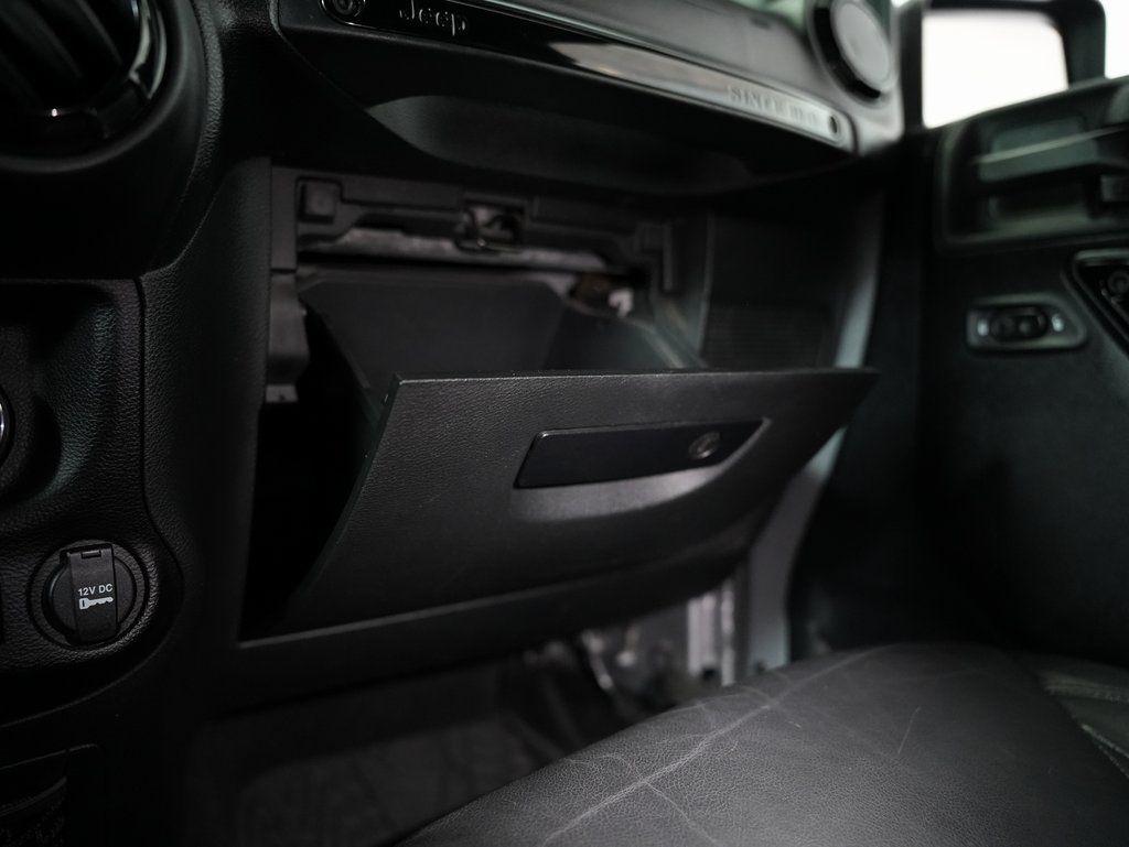 Jeep Wrangler Unlimited 4WD 4dr Altitude 2015