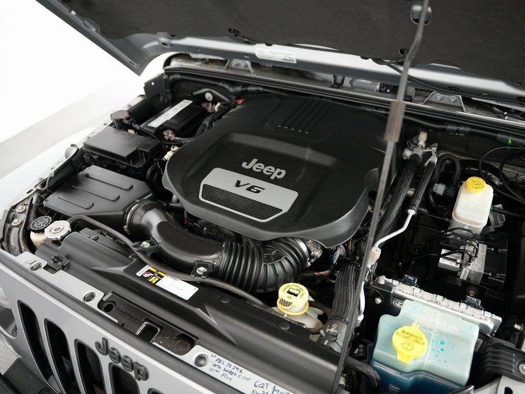 Jeep Wrangler Unlimited 4WD 4dr Altitude 2015