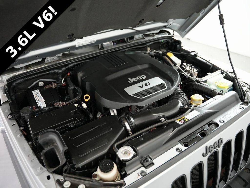 Jeep Wrangler Unlimited 4WD 4dr Altitude 2015