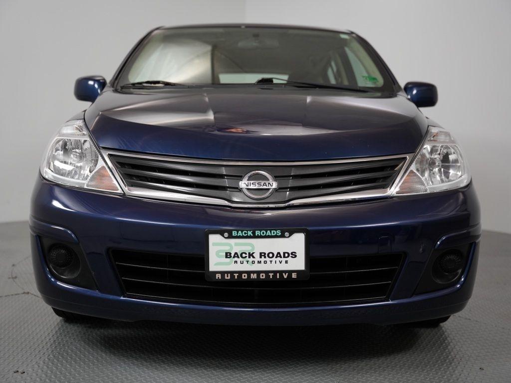 Nissan Versa 5dr HB Auto 1.8 S 2012