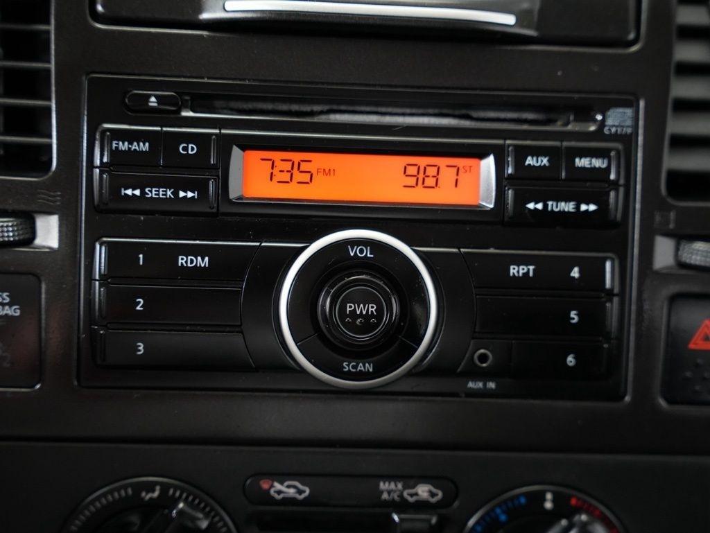 Nissan Versa 5dr HB Auto 1.8 S 2012