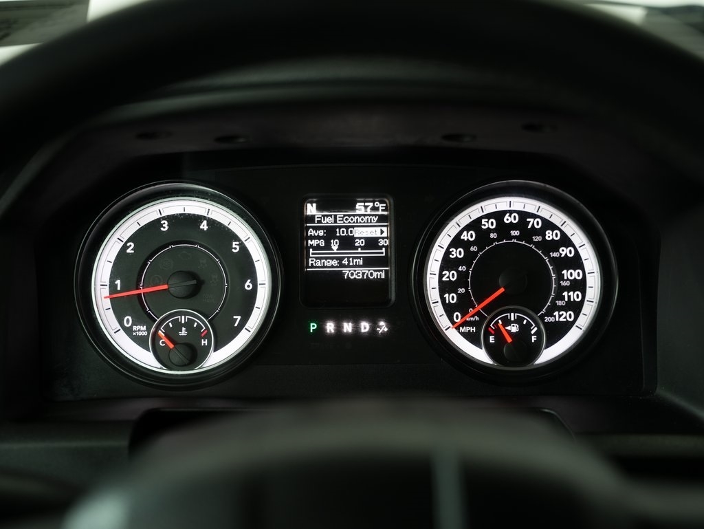 RAM 1500 4WD Crew Cab 140.5" Big Horn 2015