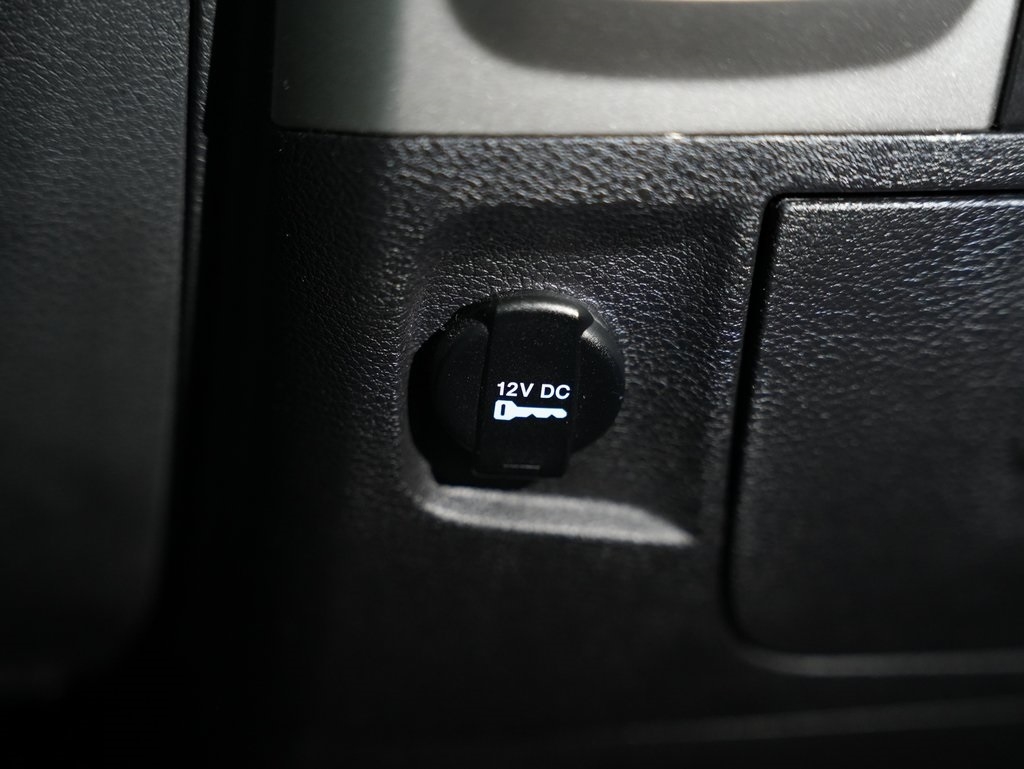 RAM 1500 4WD Crew Cab 140.5" Big Horn 2015