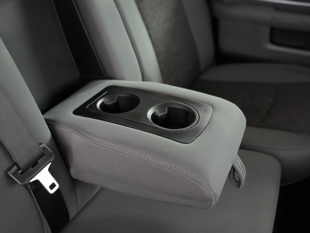 RAM 1500 4WD Crew Cab 140.5" Big Horn 2015