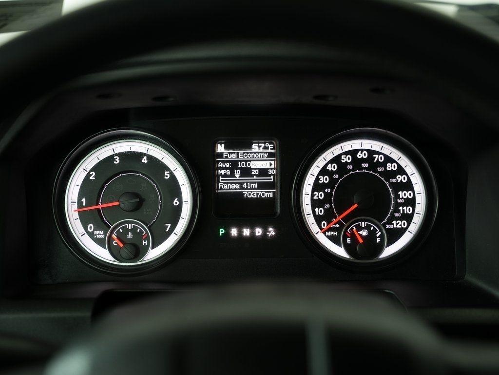 RAM 1500 4WD Crew Cab 140.5" Big Horn 2015