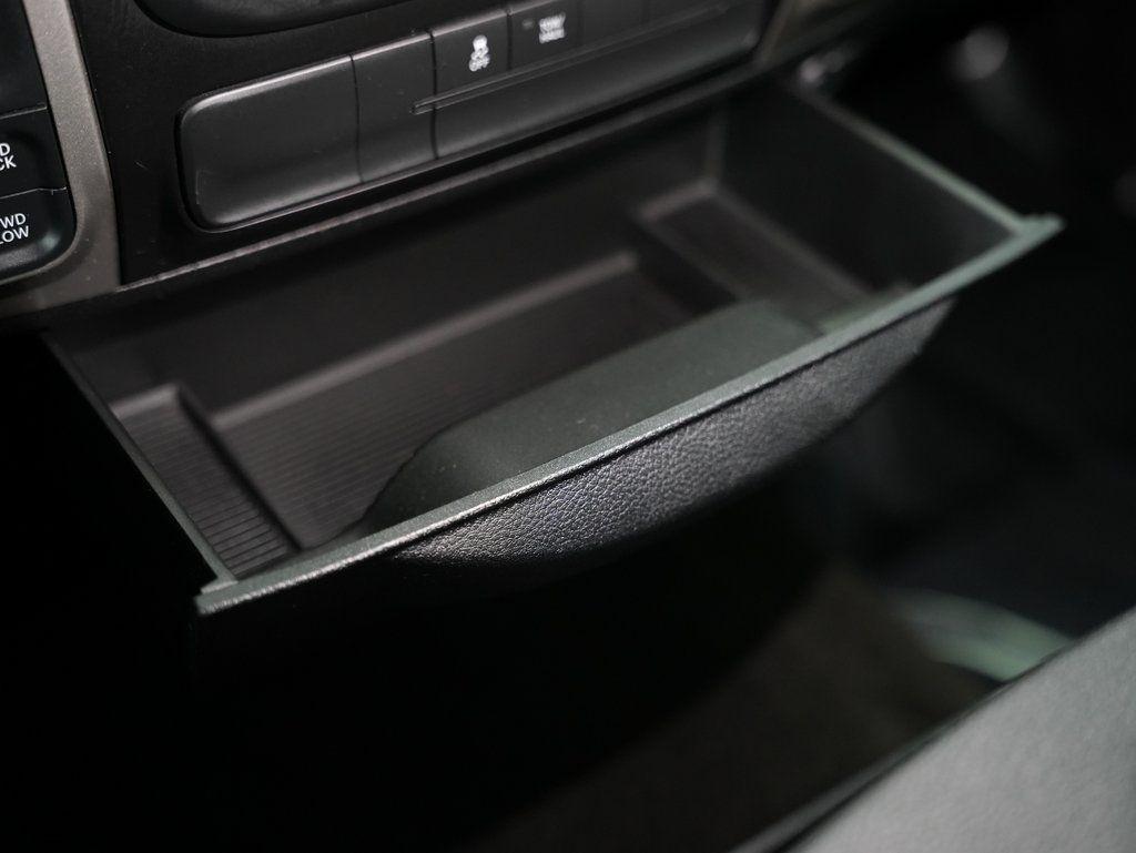 RAM 1500 4WD Crew Cab 140.5" Big Horn 2015